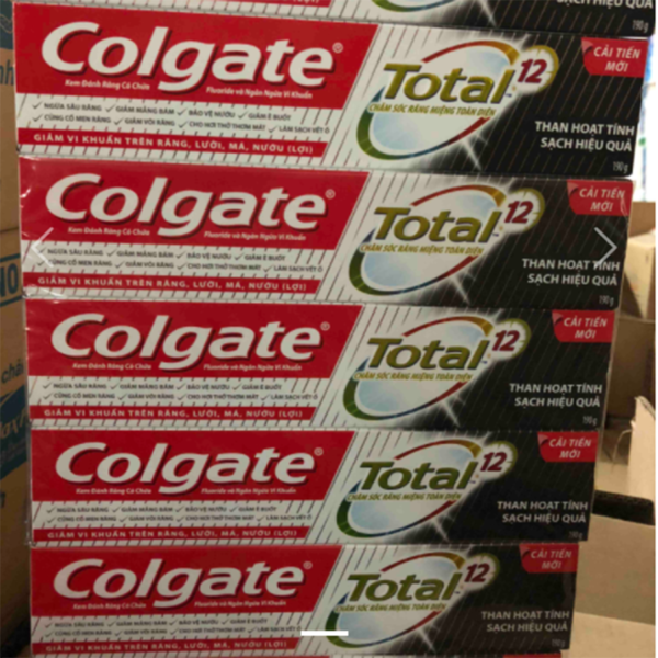 Colgate Charcoal toothpaste 1