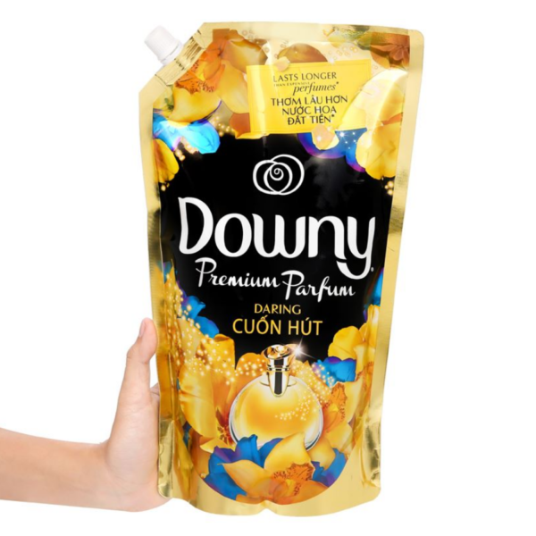 Downy Daring Concentrate Parfum Collection 1.35l x 9 Bags (1)