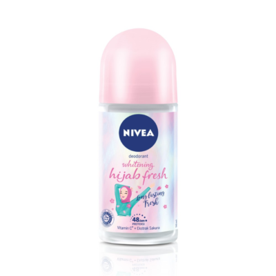 The deodorant is formulated with a brightening formula that helps to reduce the appearance of dark underarms. It also contains anti-bacterial ingredients that help to prevent the growth of odor-causing bacteria. Nivea Deodorant Roll On Women Brightening Hijab Fresh