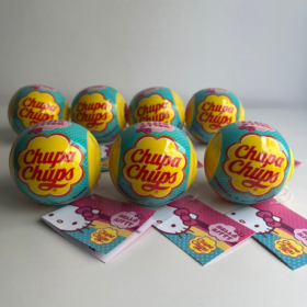 Chupa Chups Surprise Hello Kitty Lollipops Strawberry 12g (NEW)